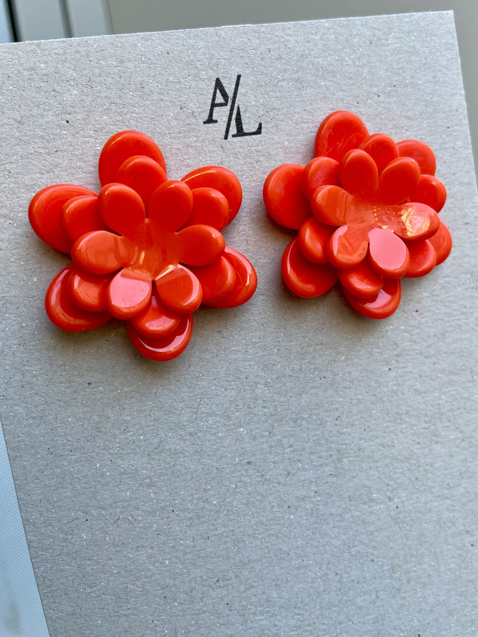 Marguerite Bouquet Stud Bright Orange 2