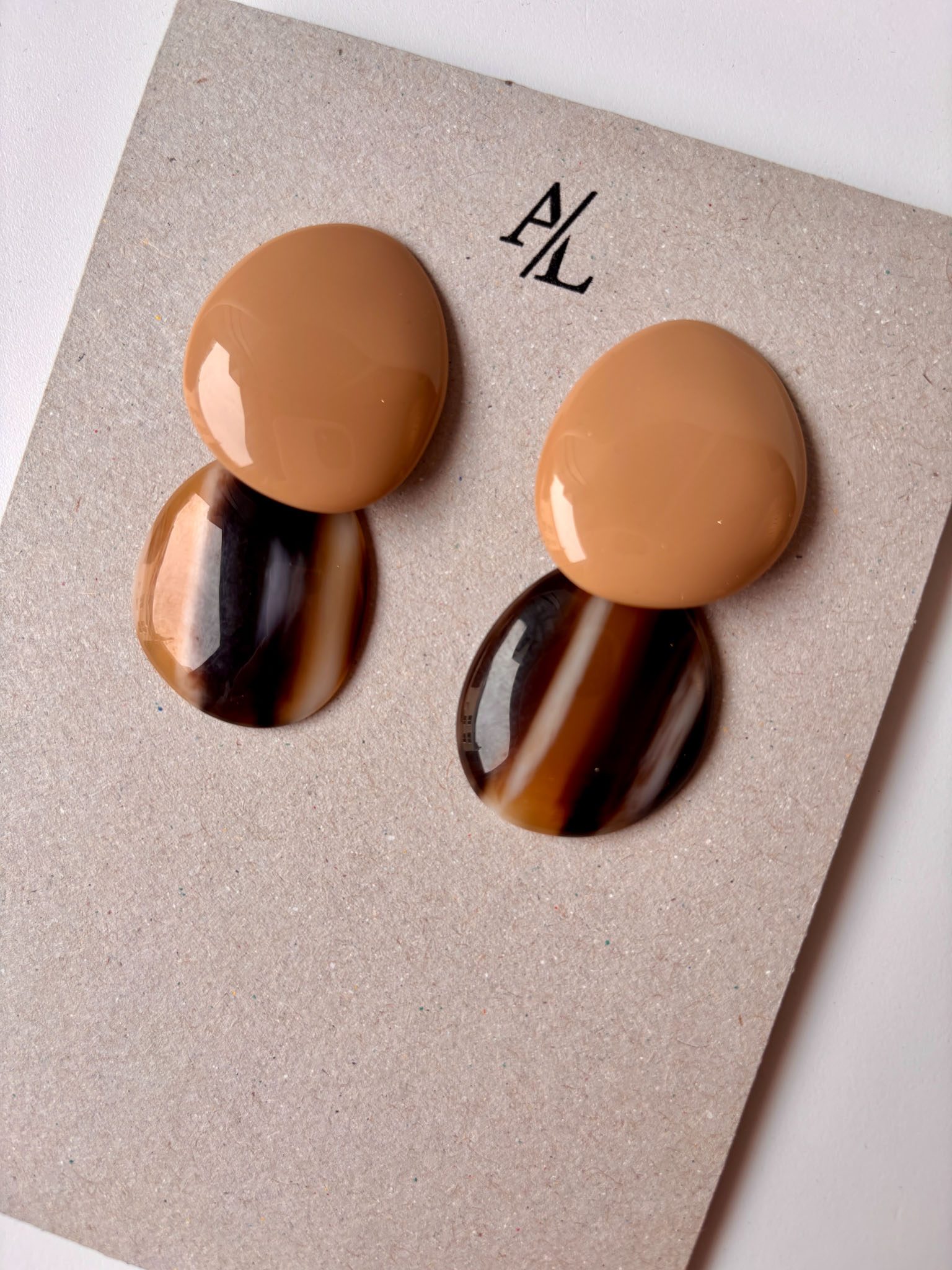 Pauline Earrings - Beige Horn
